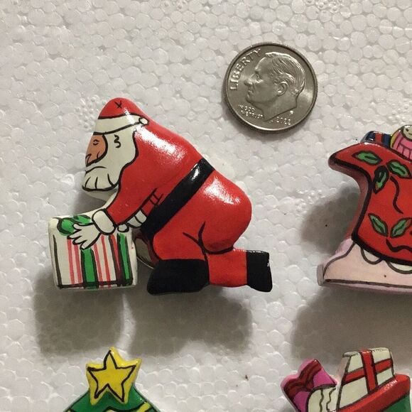 Christmas button covers set of four from Nonie New York - Picture 2 of 7